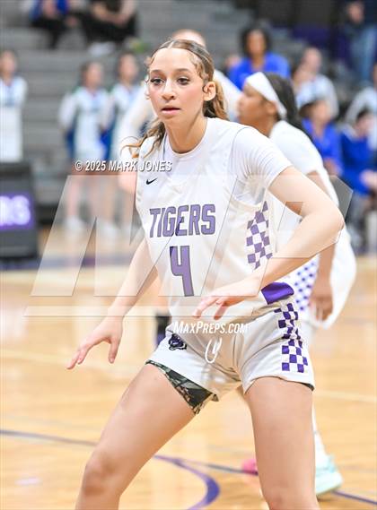 Thumbnail 2 in Millennium vs. Xavier College Prep (AIA OPEN Quarterfinal) photogallery.