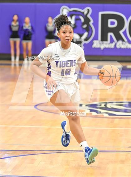 Thumbnail 2 in Millennium vs. Xavier College Prep (AIA OPEN Quarterfinal) photogallery.