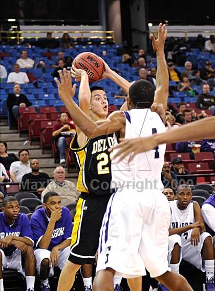 Thumbnail 2 in Del Oro vs. Sacramento (CIF SJS D3 Final) photogallery.