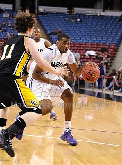Thumbnail 3 in Del Oro vs. Sacramento (CIF SJS D3 Final) photogallery.