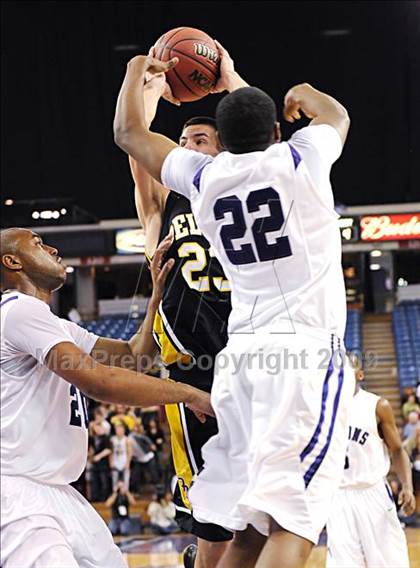 Thumbnail 2 in Del Oro vs. Sacramento (CIF SJS D3 Final) photogallery.