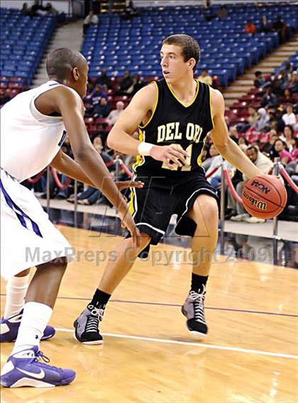 Thumbnail 2 in Del Oro vs. Sacramento (CIF SJS D3 Final) photogallery.