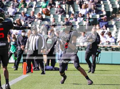 Thumbnail 2 in Southlake Carroll vs. Trinity (UIL 6A Division 1 Quarterfinals) photogallery.