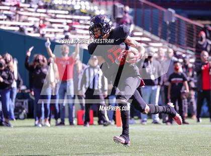 Thumbnail 3 in Southlake Carroll vs. Trinity (UIL 6A Division 1 Quarterfinals) photogallery.