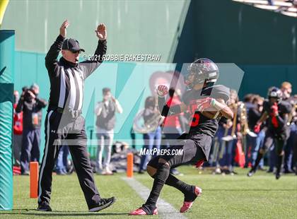 Thumbnail 1 in Southlake Carroll vs. Trinity (UIL 6A Division 1 Quarterfinals) photogallery.