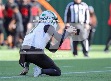 Thumbnail 3 in Southlake Carroll vs. Trinity (UIL 6A Division 1 Quarterfinals) photogallery.