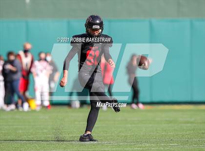 Thumbnail 3 in Southlake Carroll vs. Trinity (UIL 6A Division 1 Quarterfinals) photogallery.