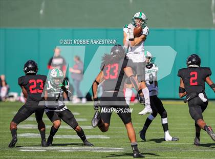 Thumbnail 1 in Southlake Carroll vs. Trinity (UIL 6A Division 1 Quarterfinals) photogallery.