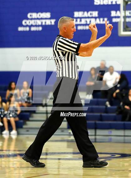 Thumbnail 3 in Sierra Canyon vs. Lynwood (CIF SS Open Playoffs) photogallery.