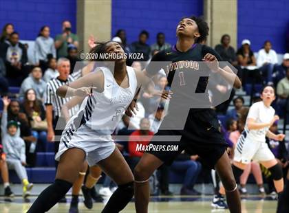 Thumbnail 3 in Sierra Canyon vs. Lynwood (CIF SS Open Playoffs) photogallery.