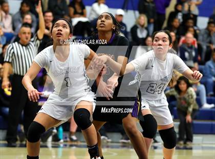 Thumbnail 1 in Sierra Canyon vs. Lynwood (CIF SS Open Playoffs) photogallery.