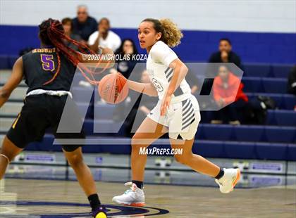 Thumbnail 2 in Sierra Canyon vs. Lynwood (CIF SS Open Playoffs) photogallery.
