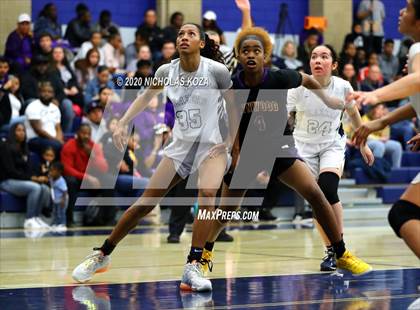Thumbnail 2 in Sierra Canyon vs. Lynwood (CIF SS Open Playoffs) photogallery.