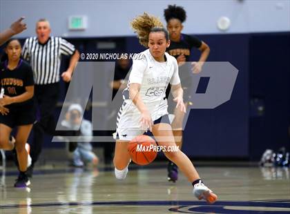 Thumbnail 3 in Sierra Canyon vs. Lynwood (CIF SS Open Playoffs) photogallery.