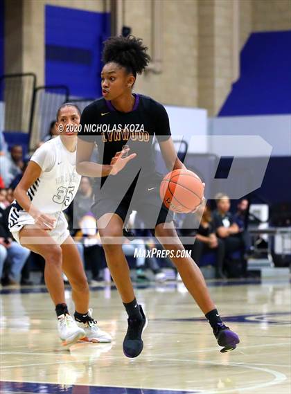 Thumbnail 1 in Sierra Canyon vs. Lynwood (CIF SS Open Playoffs) photogallery.