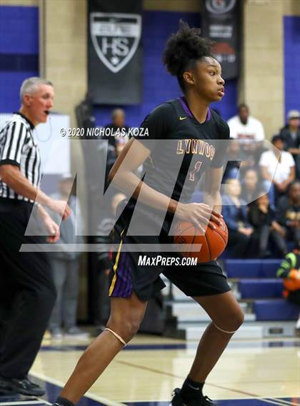 Thumbnail 1 in Sierra Canyon vs. Lynwood (CIF SS Open Playoffs) photogallery.