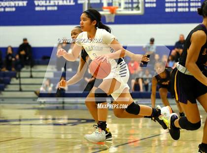 Thumbnail 2 in Sierra Canyon vs. Lynwood (CIF SS Open Playoffs) photogallery.