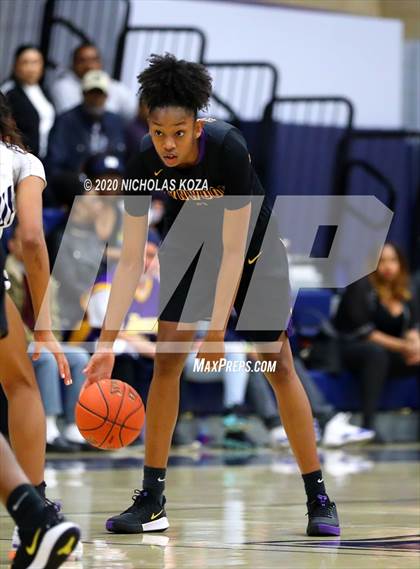 Thumbnail 2 in Sierra Canyon vs. Lynwood (CIF SS Open Playoffs) photogallery.