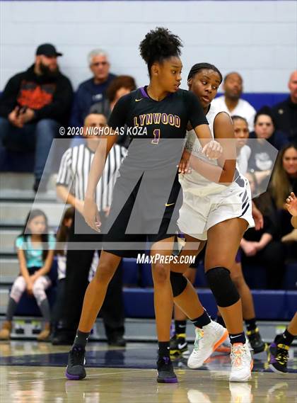 Thumbnail 3 in Sierra Canyon vs. Lynwood (CIF SS Open Playoffs) photogallery.