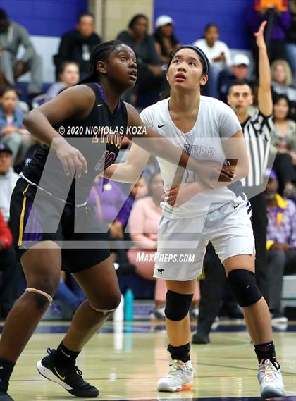 Thumbnail 1 in Sierra Canyon vs. Lynwood (CIF SS Open Playoffs) photogallery.