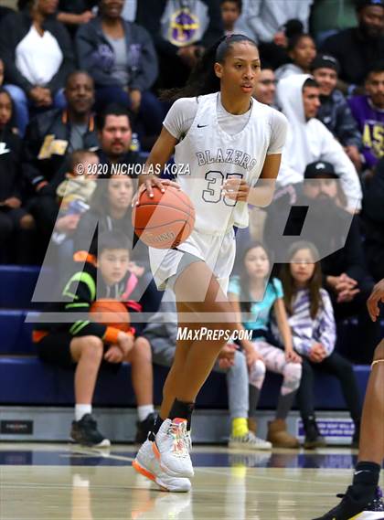 Thumbnail 3 in Sierra Canyon vs. Lynwood (CIF SS Open Playoffs) photogallery.