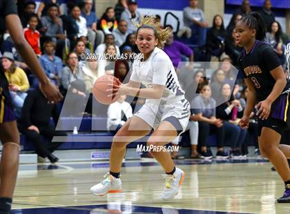 Thumbnail 1 in Sierra Canyon vs. Lynwood (CIF SS Open Playoffs) photogallery.