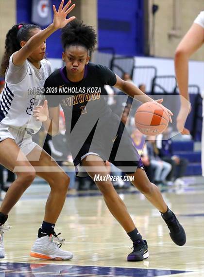 Thumbnail 2 in Sierra Canyon vs. Lynwood (CIF SS Open Playoffs) photogallery.