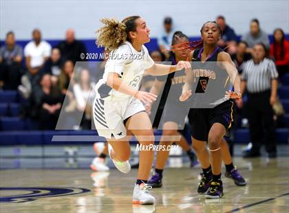 Thumbnail 2 in Sierra Canyon vs. Lynwood (CIF SS Open Playoffs) photogallery.
