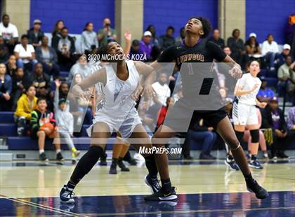Thumbnail 2 in Sierra Canyon vs. Lynwood (CIF SS Open Playoffs) photogallery.
