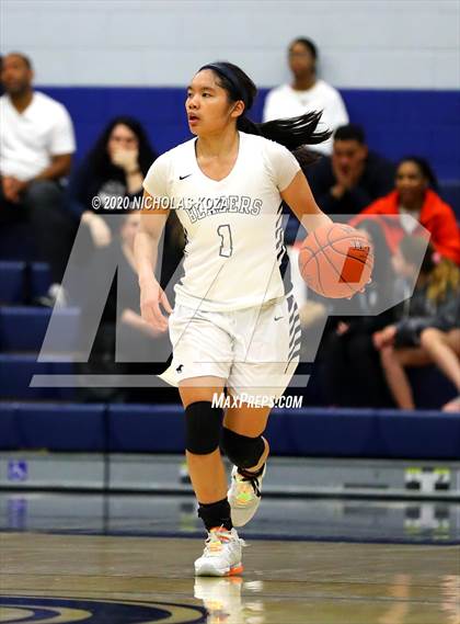 Thumbnail 3 in Sierra Canyon vs. Lynwood (CIF SS Open Playoffs) photogallery.