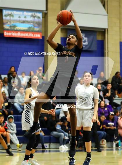 Thumbnail 1 in Sierra Canyon vs. Lynwood (CIF SS Open Playoffs) photogallery.