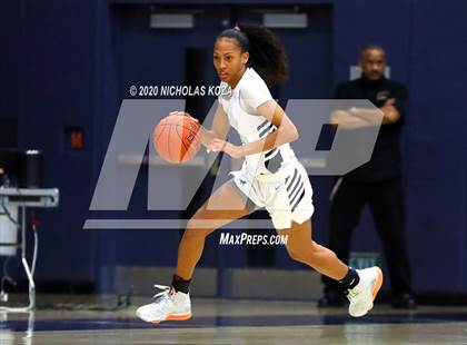 Thumbnail 2 in Sierra Canyon vs. Lynwood (CIF SS Open Playoffs) photogallery.