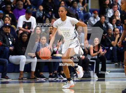 Thumbnail 1 in Sierra Canyon vs. Lynwood (CIF SS Open Playoffs) photogallery.