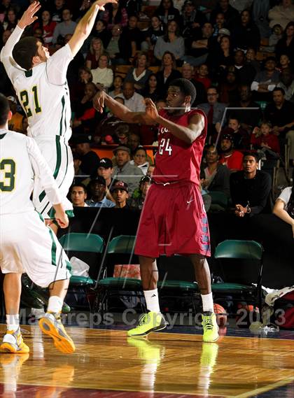 Thumbnail 2 in Mountain Vista vs. Cherokee Trail (CHSAA 5A Great 8) photogallery.