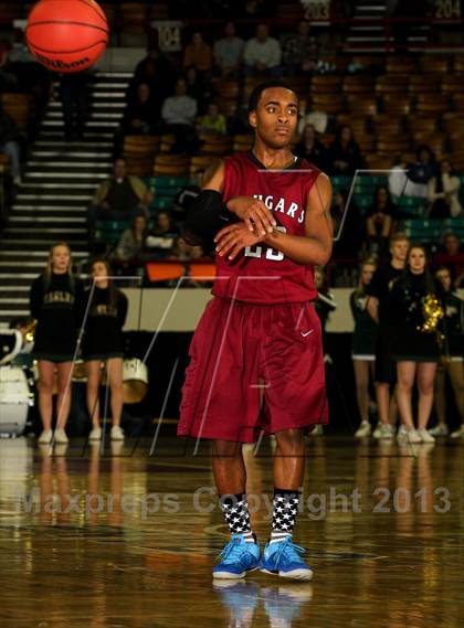 Thumbnail 2 in Mountain Vista vs. Cherokee Trail (CHSAA 5A Great 8) photogallery.