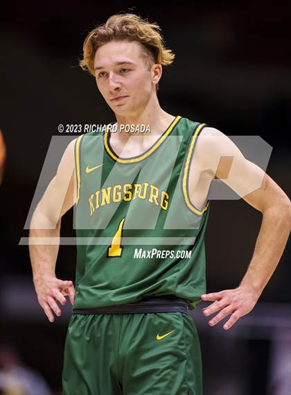 Thumbnail 2 in Kingsburg vs. Sierra (CIF CS DIII Championship) photogallery.