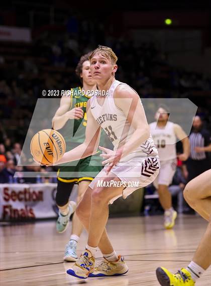 Thumbnail 3 in Kingsburg vs. Sierra (CIF CS DIII Championship) photogallery.