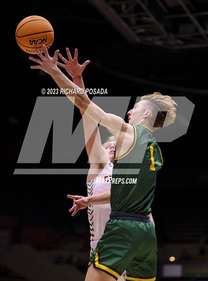 Thumbnail 3 in Kingsburg vs. Sierra (CIF CS DIII Championship) photogallery.