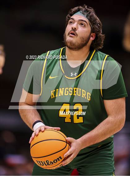 Thumbnail 2 in Kingsburg vs. Sierra (CIF CS DIII Championship) photogallery.