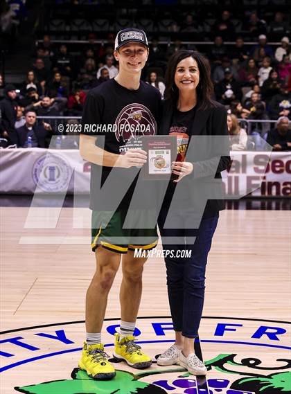 Thumbnail 3 in Kingsburg vs. Sierra (CIF CS DIII Championship) photogallery.