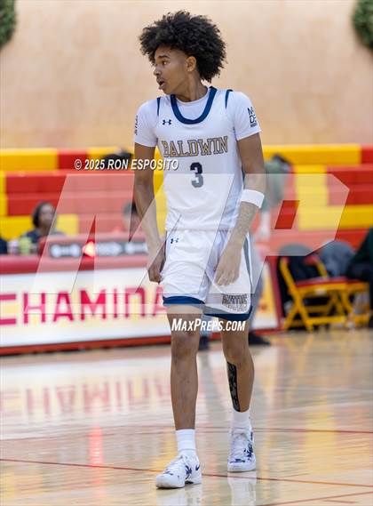 Thumbnail 2 in Baldwin vs William Floyd (Gary Charles Hoops Classic) photogallery.