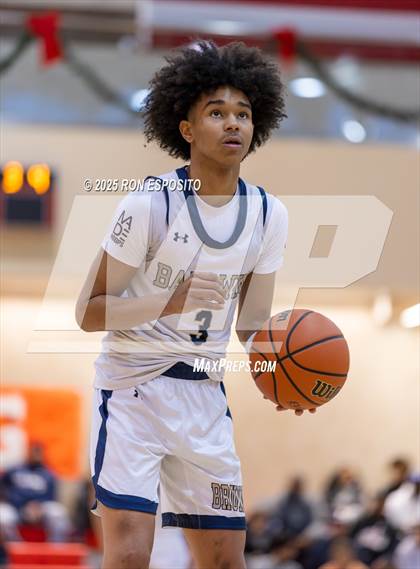 Thumbnail 2 in Baldwin vs William Floyd (Gary Charles Hoops Classic) photogallery.