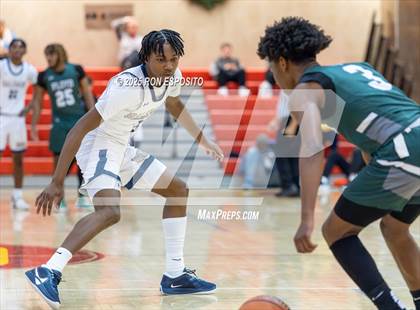 Thumbnail 2 in Baldwin vs William Floyd (Gary Charles Hoops Classic) photogallery.