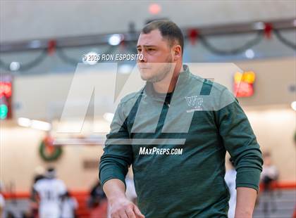 Thumbnail 3 in Baldwin vs William Floyd (Gary Charles Hoops Classic) photogallery.
