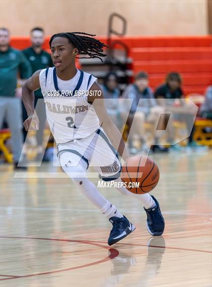 Thumbnail 3 in Baldwin vs William Floyd (Gary Charles Hoops Classic) photogallery.