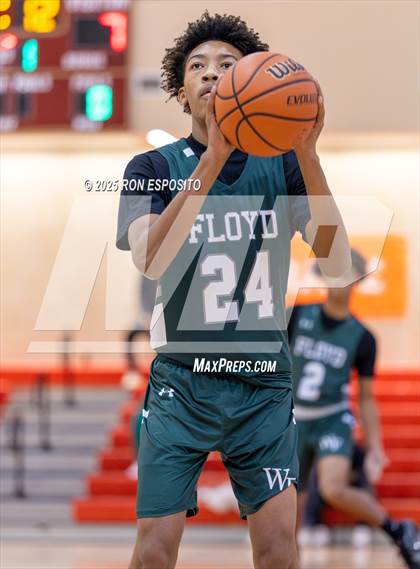 Thumbnail 2 in Baldwin vs William Floyd (Gary Charles Hoops Classic) photogallery.