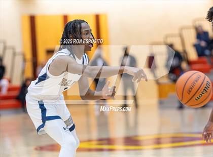Thumbnail 3 in Baldwin vs William Floyd (Gary Charles Hoops Classic) photogallery.