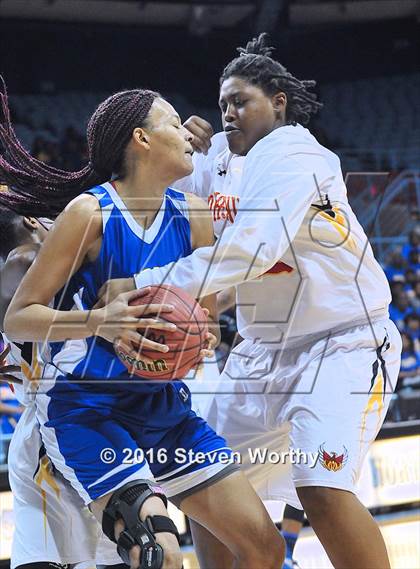 Thumbnail 3 in Plymouth vs Winston-Salem Prep (NCHSAA 1A Final) photogallery.