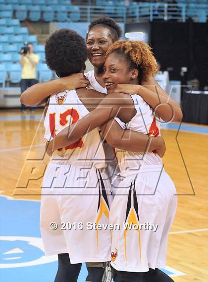Thumbnail 2 in Plymouth vs Winston-Salem Prep (NCHSAA 1A Final) photogallery.