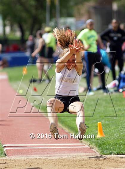 Thumbnail 2 in CHSAA Track and Field Championships photogallery.